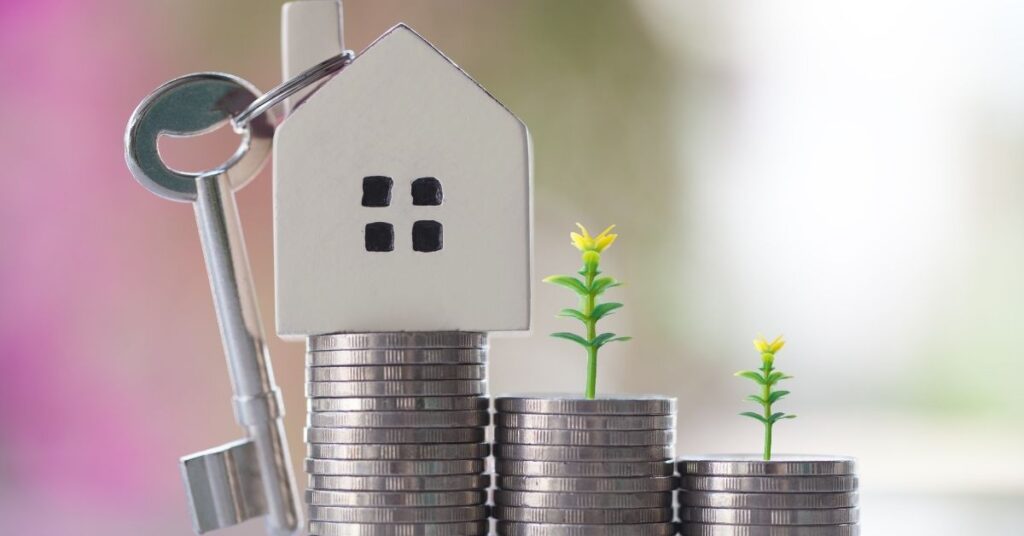 Un'immagine che ritrae soldi, valuta, contanti, progetto e cilindro.