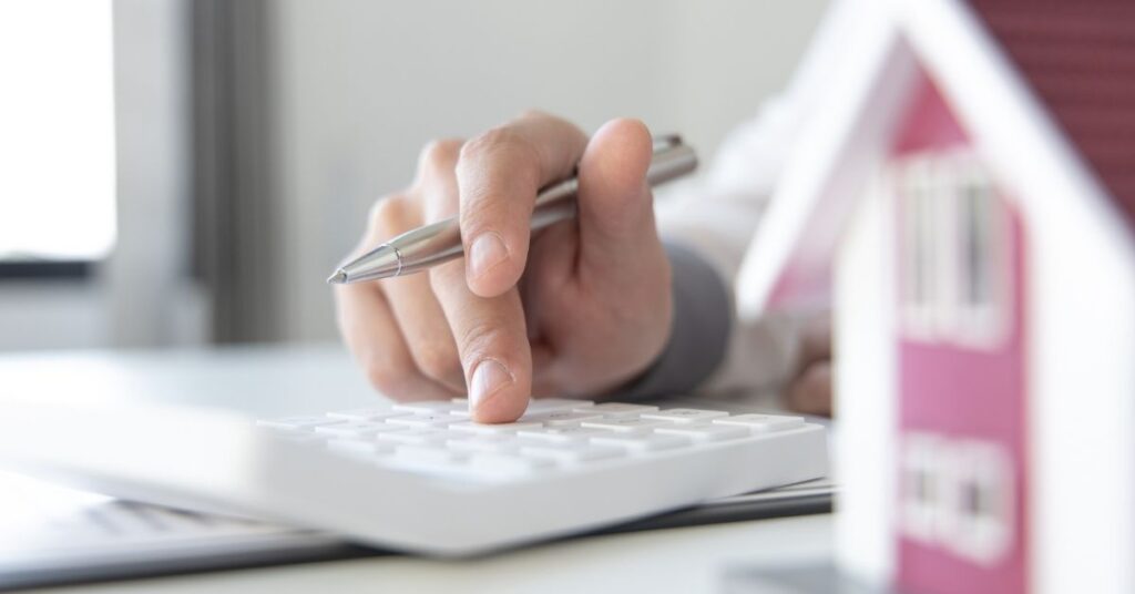 Un'immagine che ritrae forniture per ufficio, attrezzature per ufficio, dispositivo elettronico, strumento di scrittura e cartoleria.