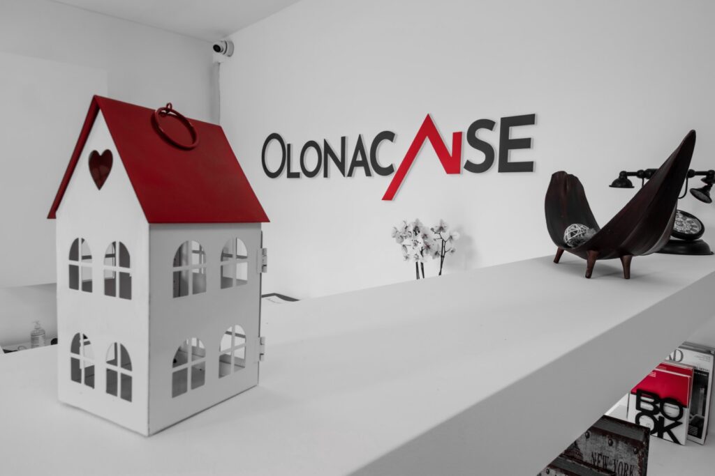 Un'immagine che ritrae design d'interni, grafica, graphic design, progetto e soggiorno.