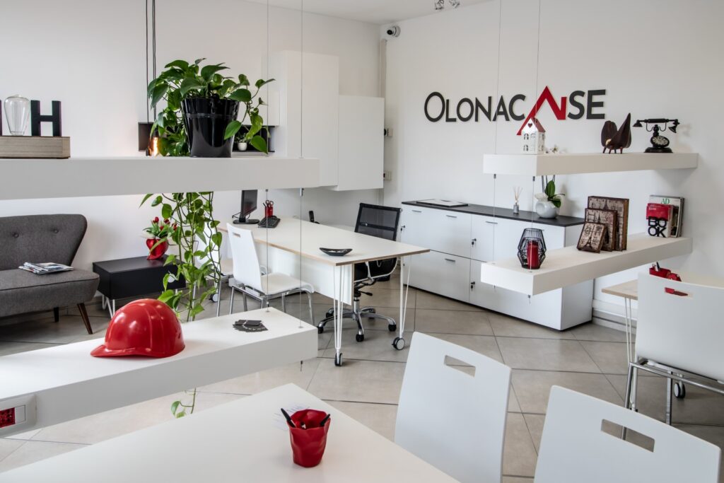 Un'immagine che ritrae mobilia, design d'interni, pavimentazione, sedia e pavimento.