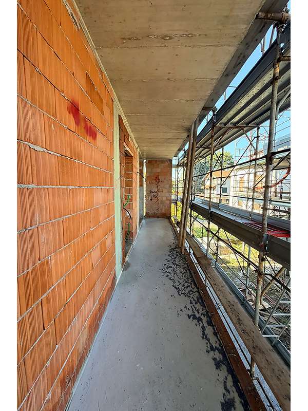 Un'immagine che ritrae materiale composito, muratura, metallo, materiale da costruzione e mattone.